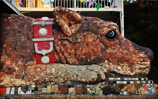 犬島の島犬(犬島ハウスプロジェクト)