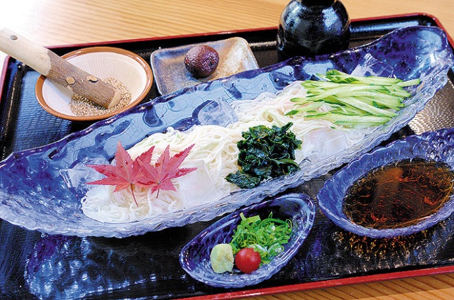 かも川手延素麺株式会社 麺蔵人
