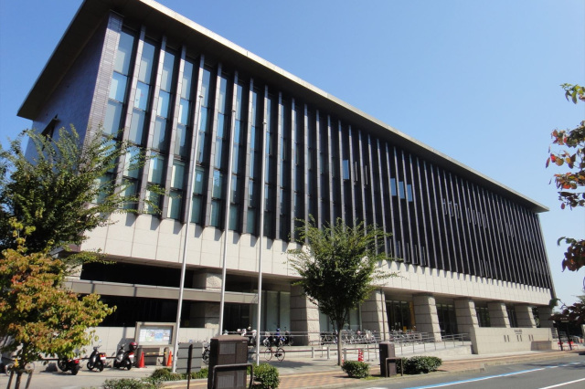 岡山県立図書館