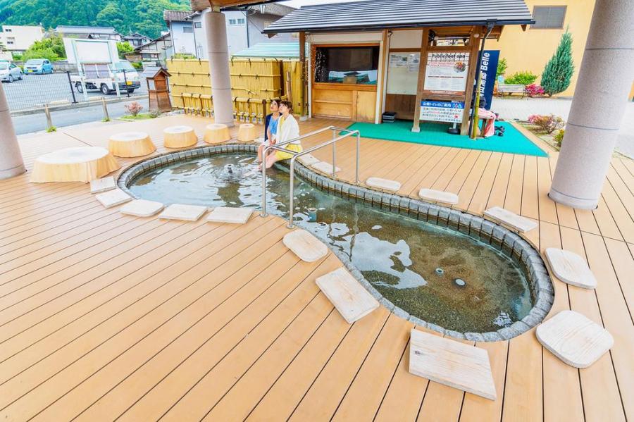 湯郷ポケットパーク　ふれあいの湯（足湯）