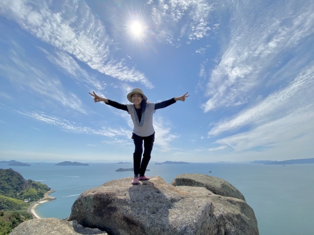 海と巨石の絶景!白石島トレッキングと見どころスポット紹介
