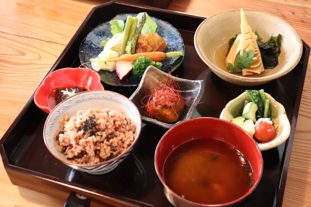 アジサイ咲く建部町。ポツンなカフェが今あつい!