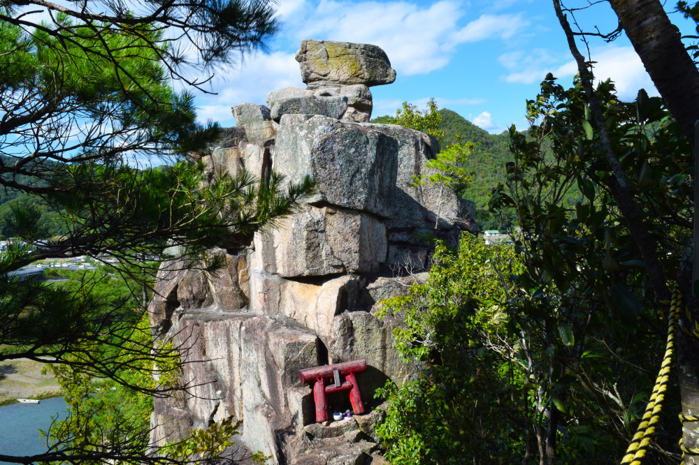 本殿がない!? 岡山県で一風変わったご神体の神社を参拝してみよう!(備前市・総社市)