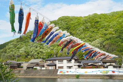 迫力満点!岡山県内の「こいのぼり」スポット6選