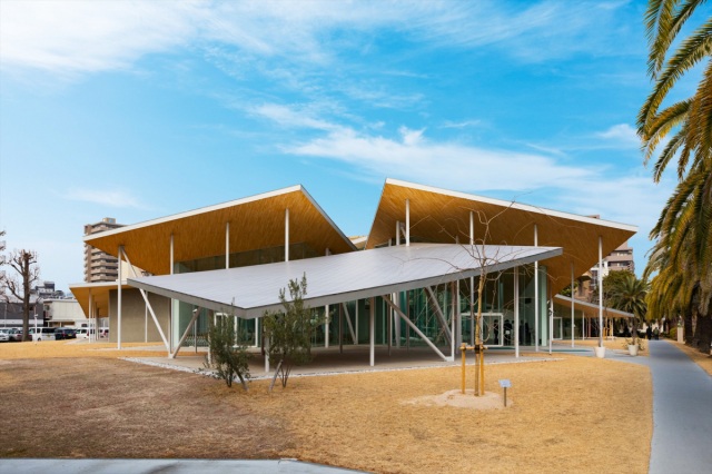 岡山大学 Junko Fukutake Hall