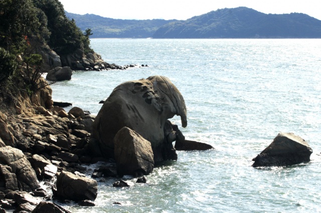 象岩