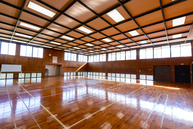 構陵館