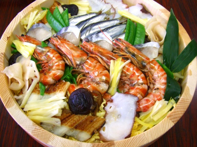 黄ニラばらずし